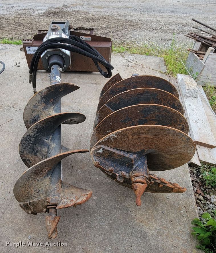 image for item DL4301 Bobcat 15C  skid steer auger