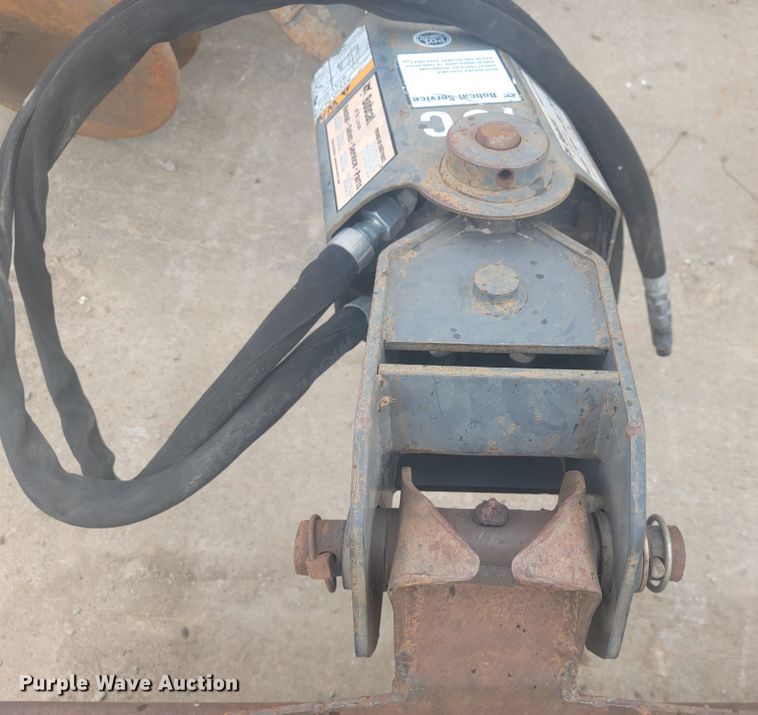 image for item DL4301 Bobcat 15C  skid steer auger