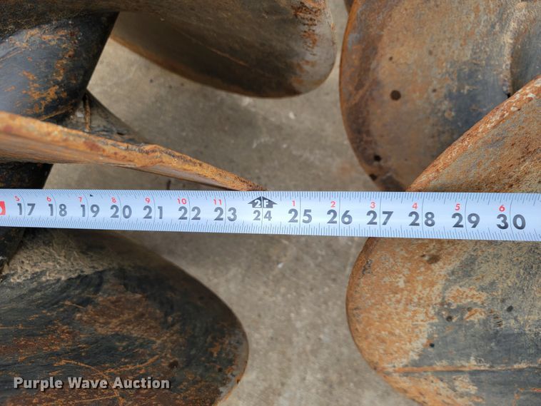 image for item DL4301 Bobcat 15C  skid steer auger