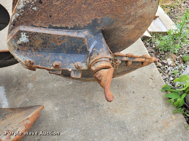 image for item DL4301 Bobcat 15C  skid steer auger