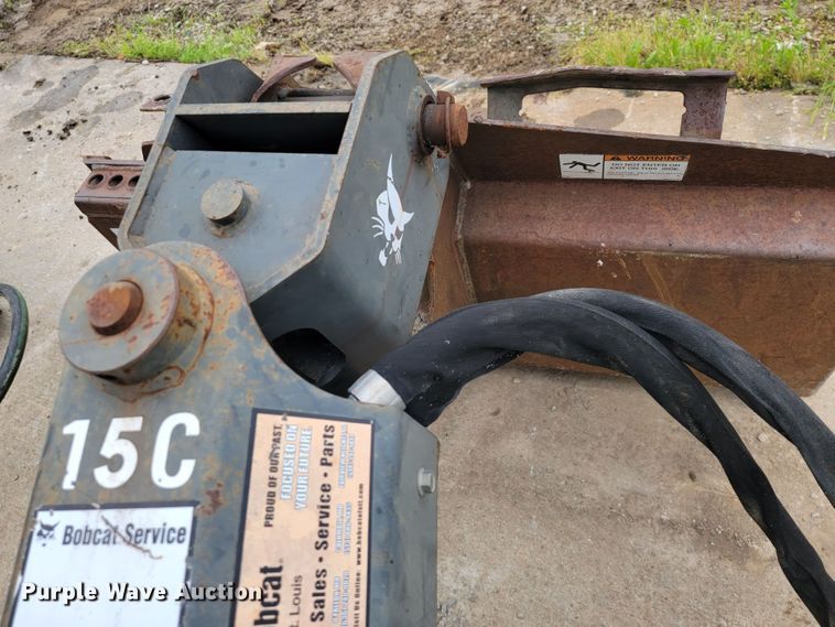 image for item DL4301 Bobcat 15C  skid steer auger