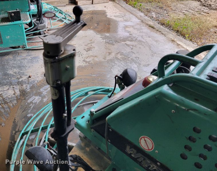 image for item DL4304 Whiteman HHNG5  power trowel