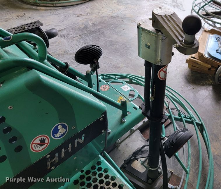 image for item DL4305 Whiteman HHNG5  power trowel