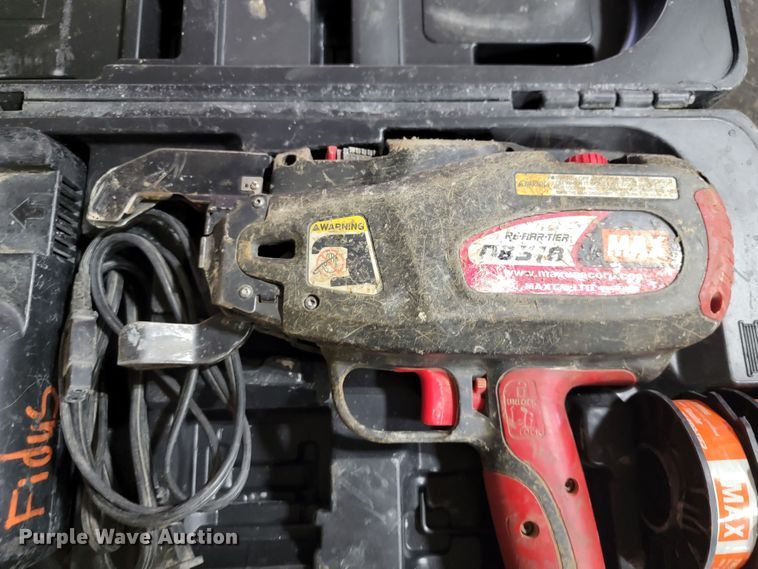 image for item DL4334 (2) Max RB518 rebar-tier tools