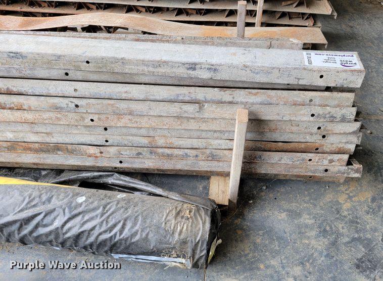 image for item DL4338 Approximately 27 steel curb face forms