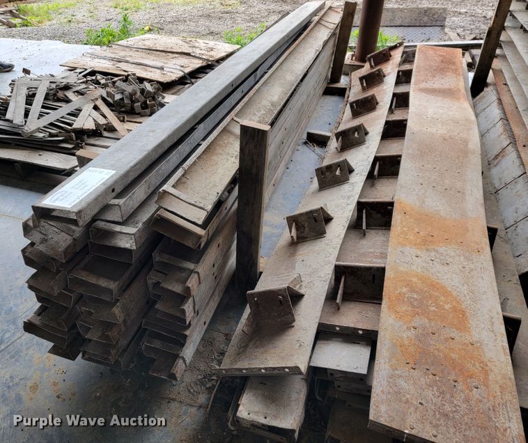 image for item DL4338 Approximately 27 steel curb face forms