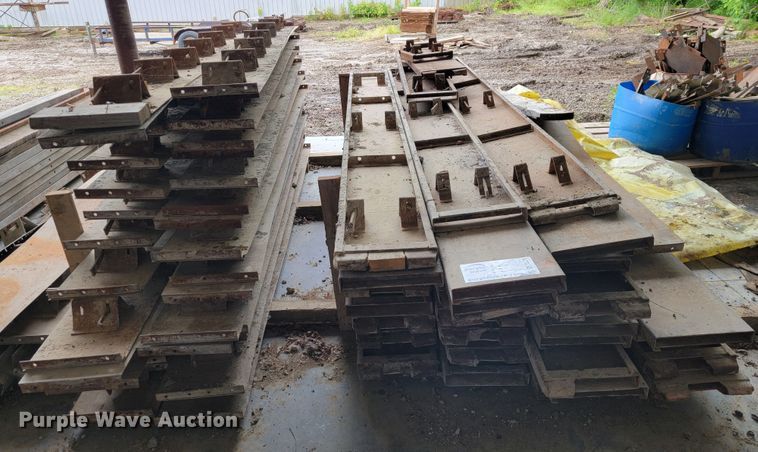 image for item DL4339 Concrete forms