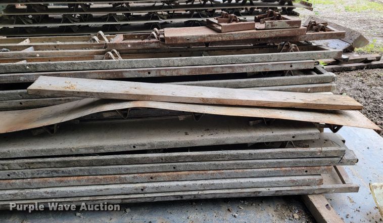 image for item DL4339 Concrete forms