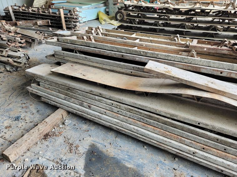 image for item DL4339 Concrete forms