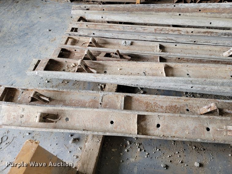 image for item DL4341 Concrete forms