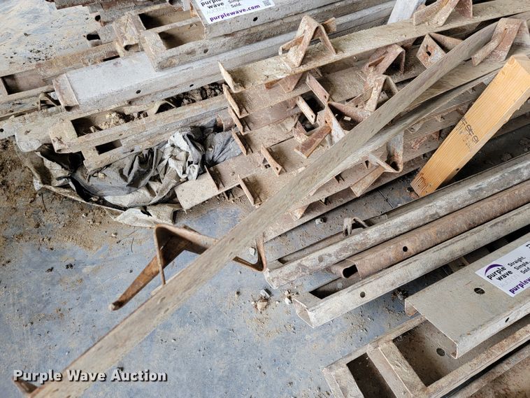 image for item DL4341 Concrete forms