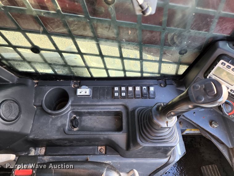 image for item DL6512 2016 Takeuchi TL12V2  tracked skid steer loader