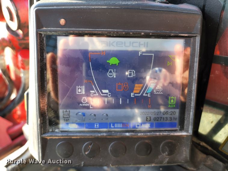 image for item DL6512 2016 Takeuchi TL12V2  tracked skid steer loader