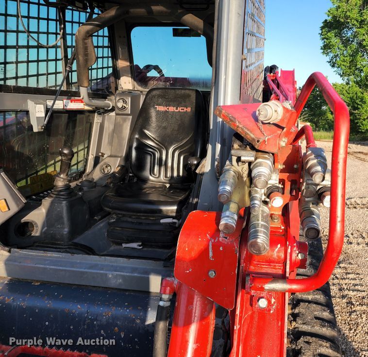 image for item DL6512 2016 Takeuchi TL12V2  tracked skid steer loader