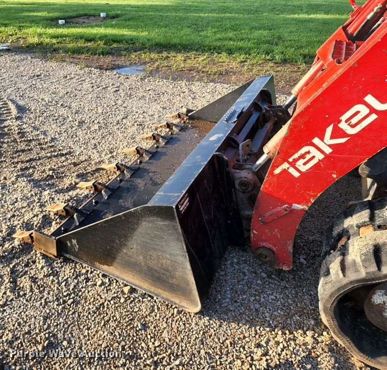 image for item DL6512 2016 Takeuchi TL12V2  tracked skid steer loader