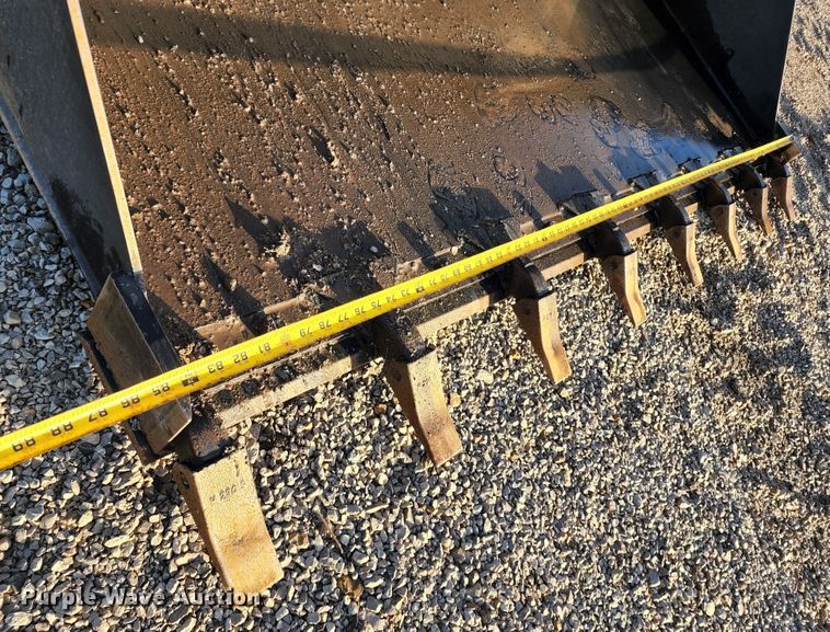 image for item DL6512 2016 Takeuchi TL12V2  tracked skid steer loader