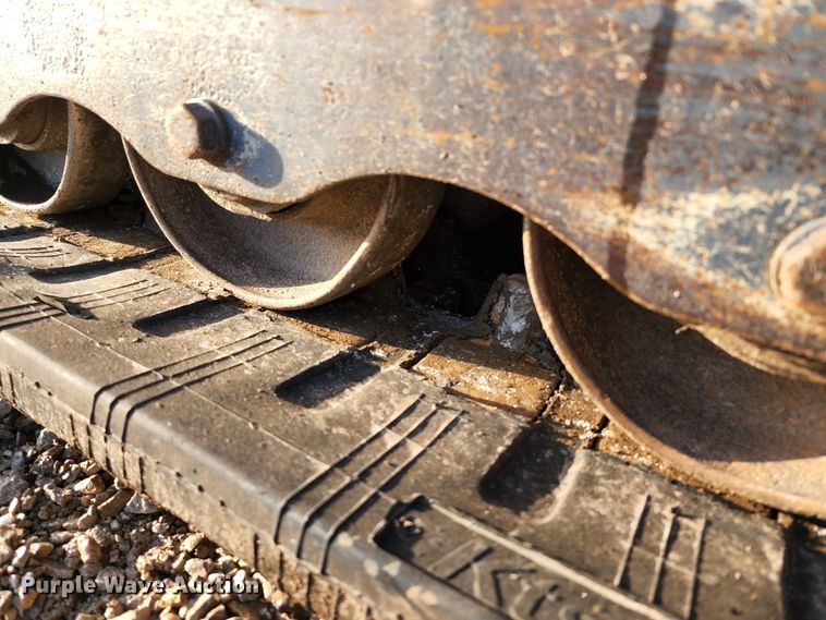 image for item DL6512 2016 Takeuchi TL12V2  tracked skid steer loader