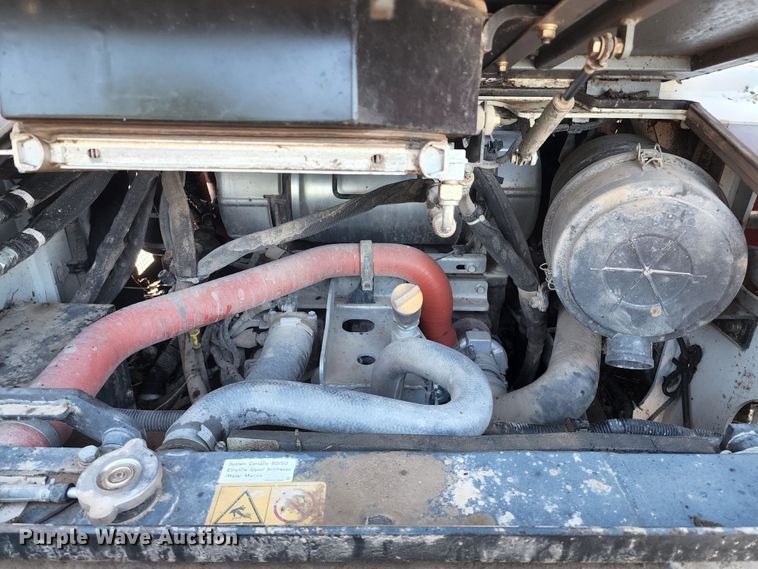 image for item DL6512 2016 Takeuchi TL12V2  tracked skid steer loader