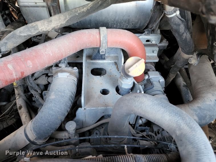 image for item DL6512 2016 Takeuchi TL12V2  tracked skid steer loader