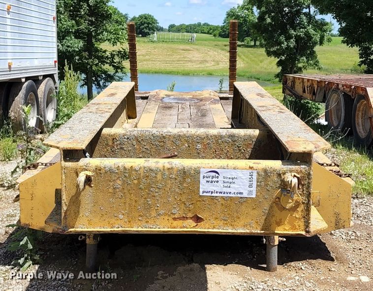 image for item DL6545 1964 Hyster C25T  equipment trailer