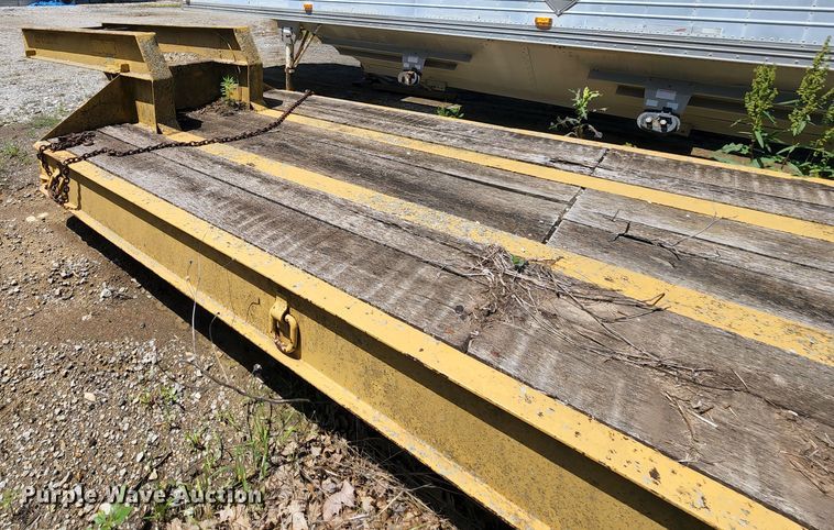 image for item DL6545 1964 Hyster C25T  equipment trailer