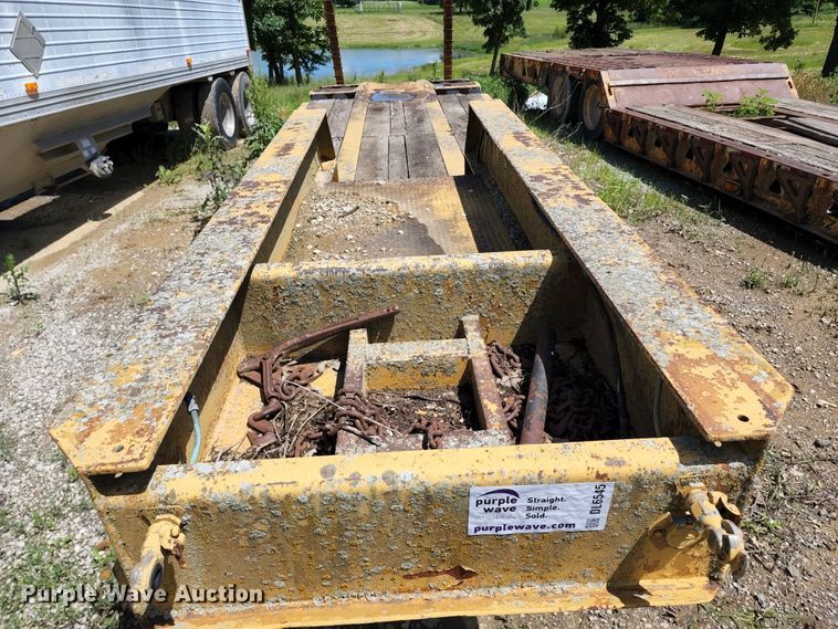 image for item DL6545 1964 Hyster C25T  equipment trailer