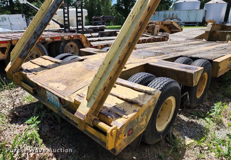 image for item DL6545 1964 Hyster C25T  equipment trailer