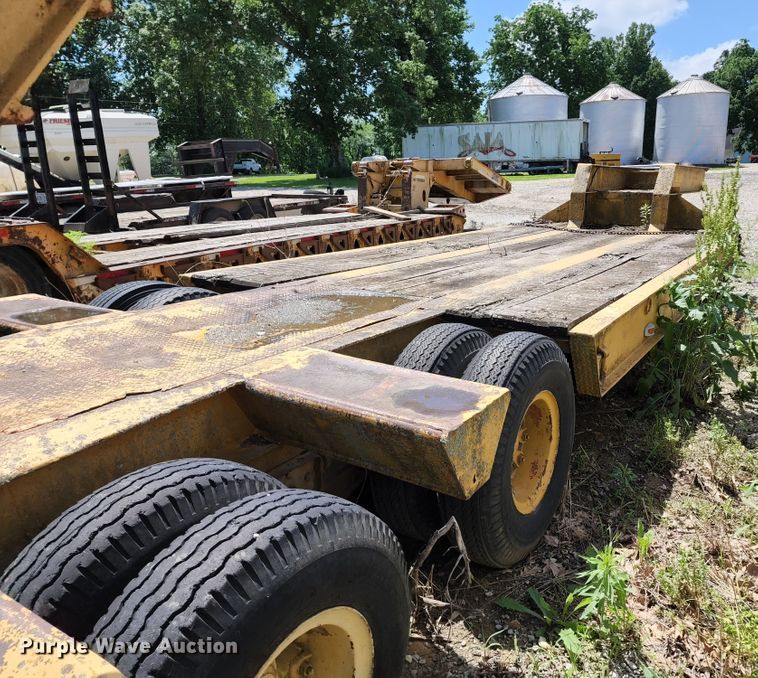 image for item DL6545 1964 Hyster C25T  equipment trailer