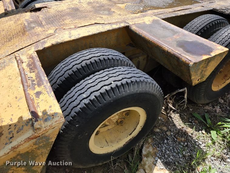 image for item DL6545 1964 Hyster C25T  equipment trailer