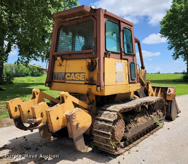 image for item DL6546 1987 Case 1455B  track loader