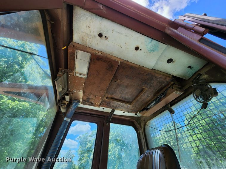 image for item DL6546 1987 Case 1455B  track loader