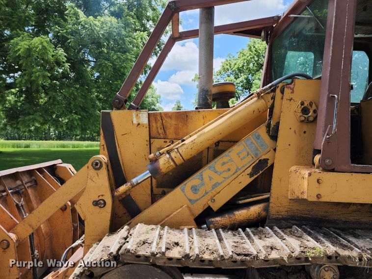 image for item DL6546 1987 Case 1455B  track loader