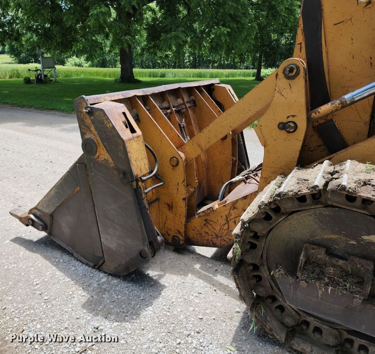 image for item DL6546 1987 Case 1455B  track loader