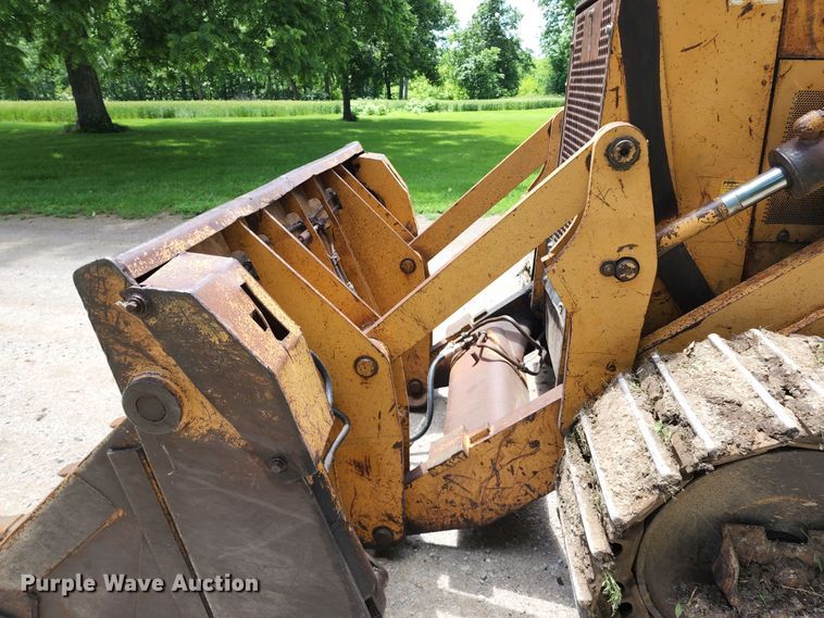 image for item DL6546 1987 Case 1455B  track loader