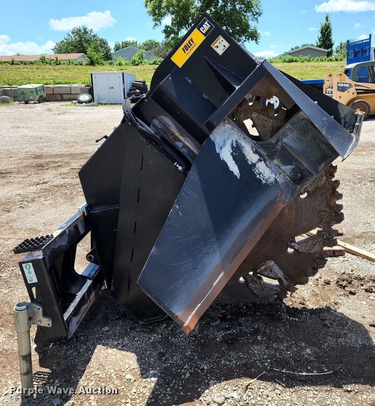 image for item DL6548 Caterpillar SW460B-80  skid steer rock saw