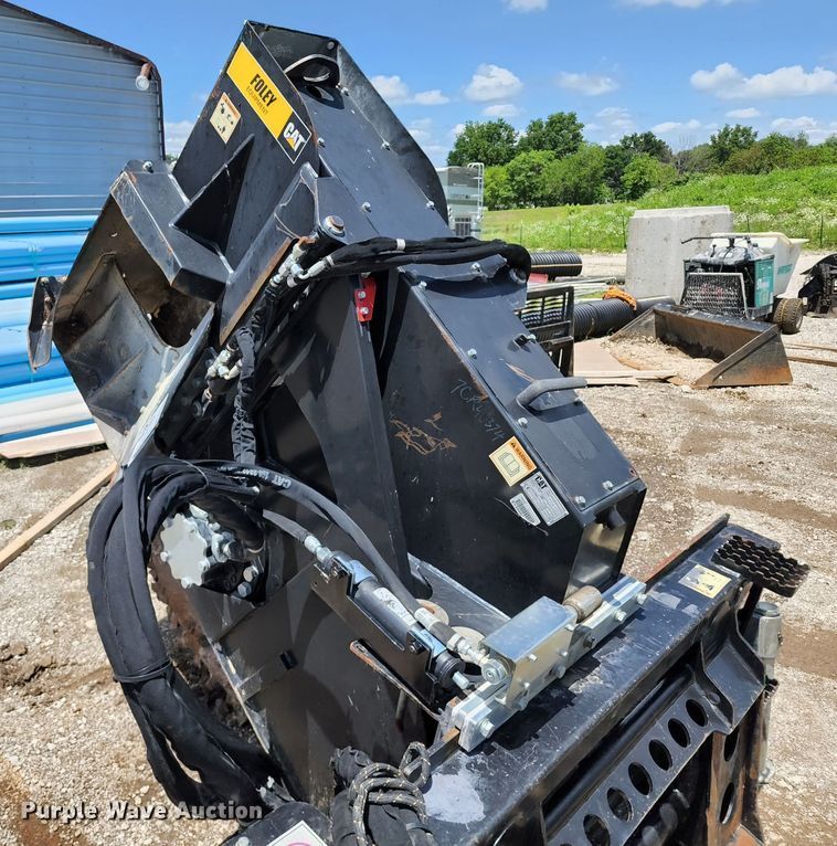 image for item DL6548 Caterpillar SW460B-80  skid steer rock saw