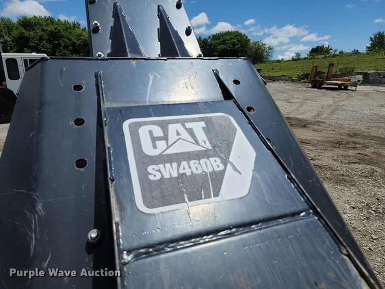 image for item DL6548 Caterpillar SW460B-80  skid steer rock saw