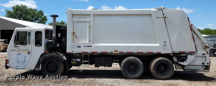 image for item DL6551 2003 Crane Carrier Low Entry refuse truck