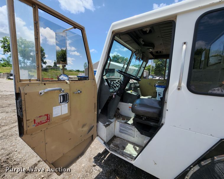 image for item DL6551 2003 Crane Carrier Low Entry refuse truck