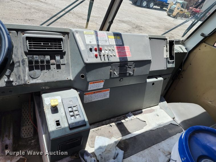 image for item DL6551 2003 Crane Carrier Low Entry refuse truck