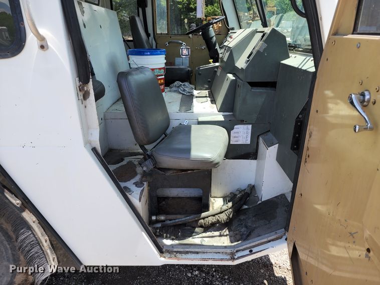 image for item DL6551 2003 Crane Carrier Low Entry refuse truck