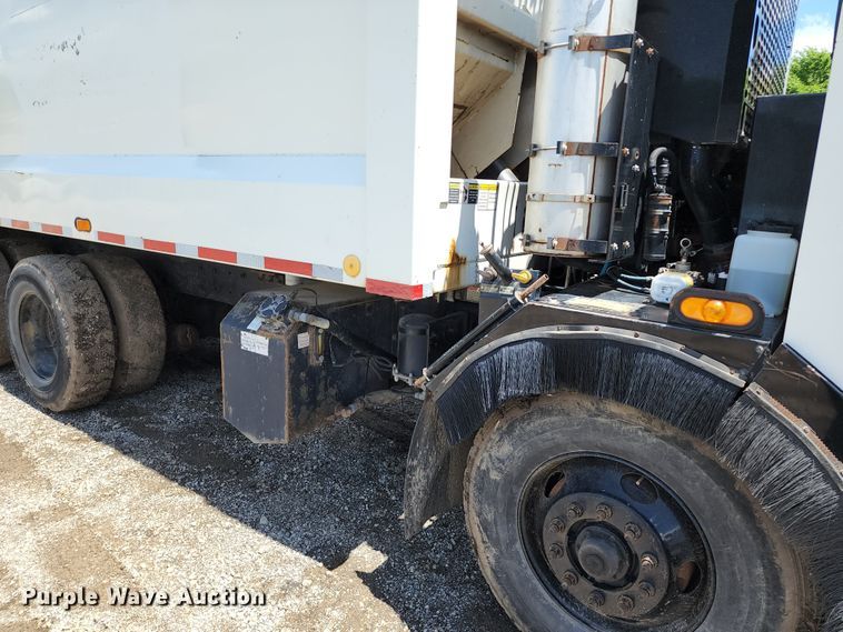 image for item DL6551 2003 Crane Carrier Low Entry refuse truck