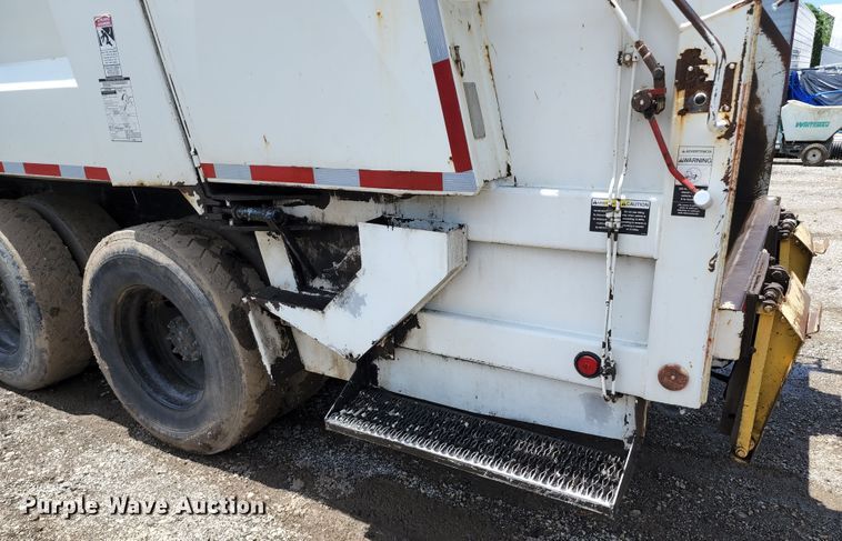 image for item DL6551 2003 Crane Carrier Low Entry refuse truck