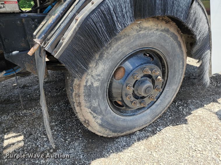 image for item DL6551 2003 Crane Carrier Low Entry refuse truck