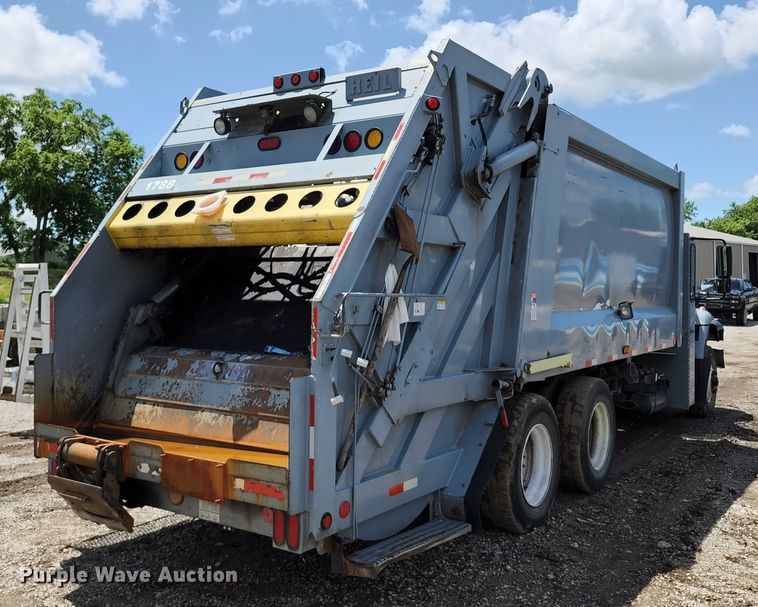 image for item DL6552 2006 International 7400  refuse truck