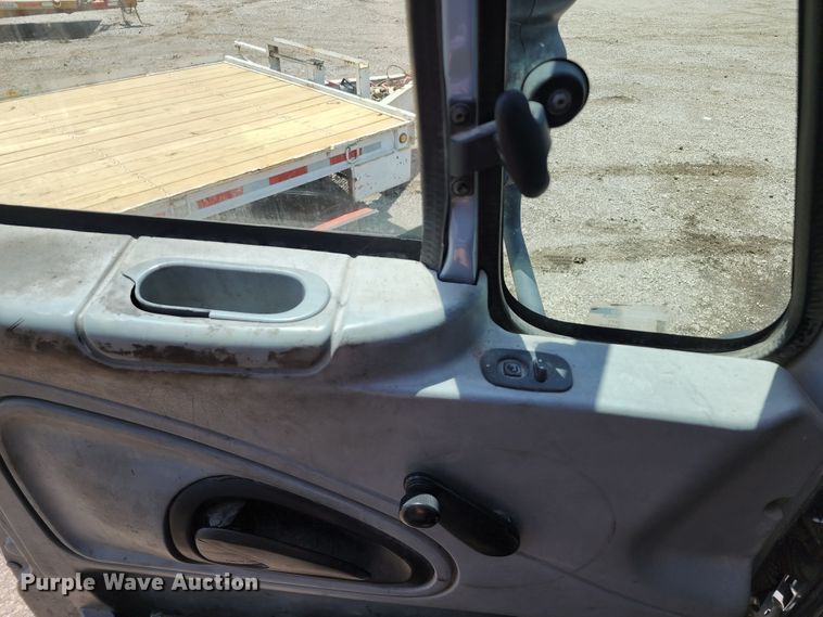 image for item DL6552 2006 International 7400  refuse truck