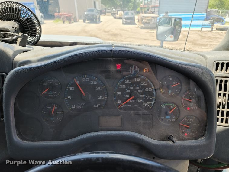 image for item DL6552 2006 International 7400  refuse truck