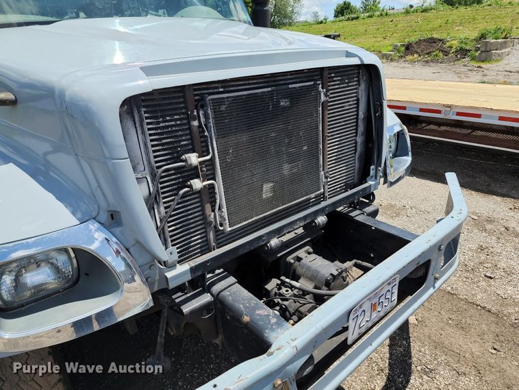 image for item DL6552 2006 International 7400  refuse truck