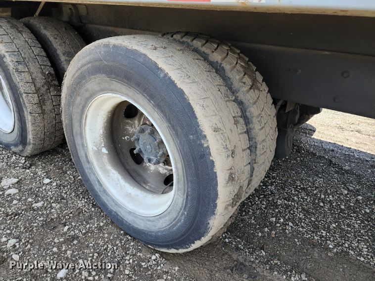 image for item DL6552 2006 International 7400  refuse truck