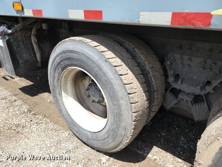 image for item DL6552 2006 International 7400  refuse truck